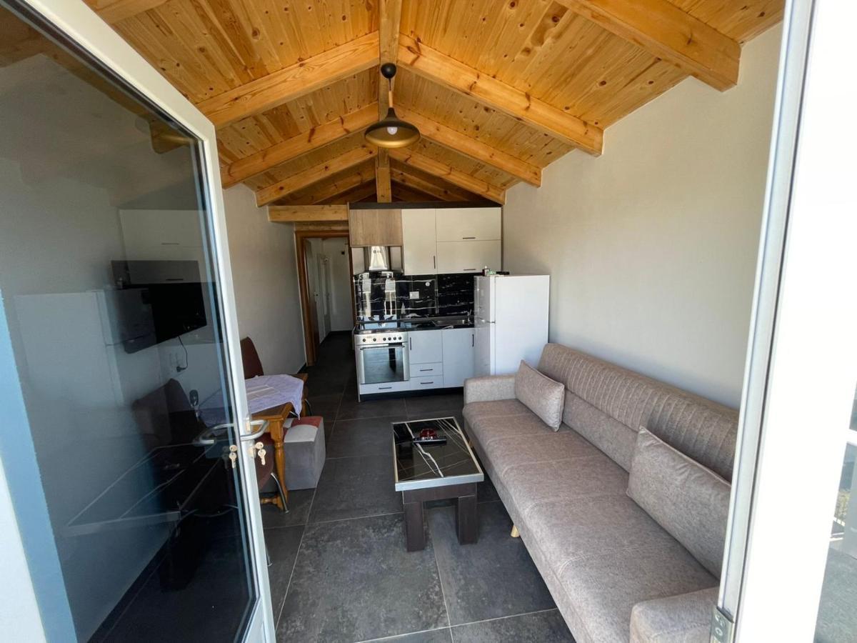 Guest Rooms Arbri Vlorë 外观 照片