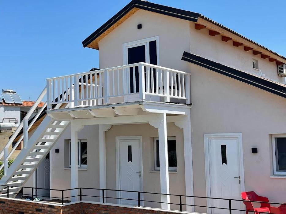 Guest Rooms Arbri Vlorë 外观 照片
