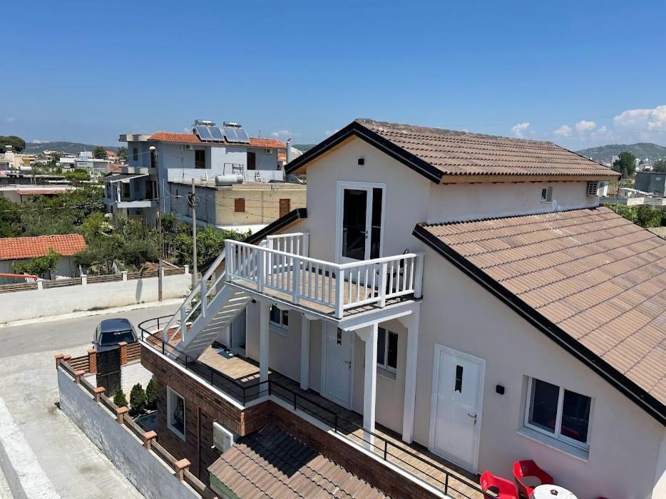 Guest Rooms Arbri Vlorë 外观 照片