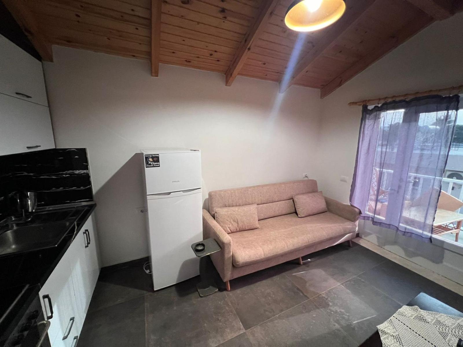 Guest Rooms Arbri Vlorë 外观 照片